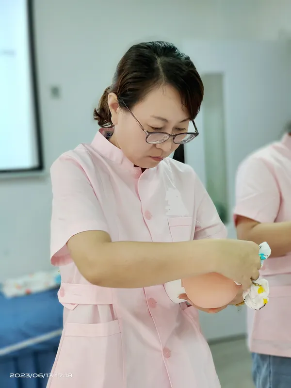 白小白家政学员风采 45