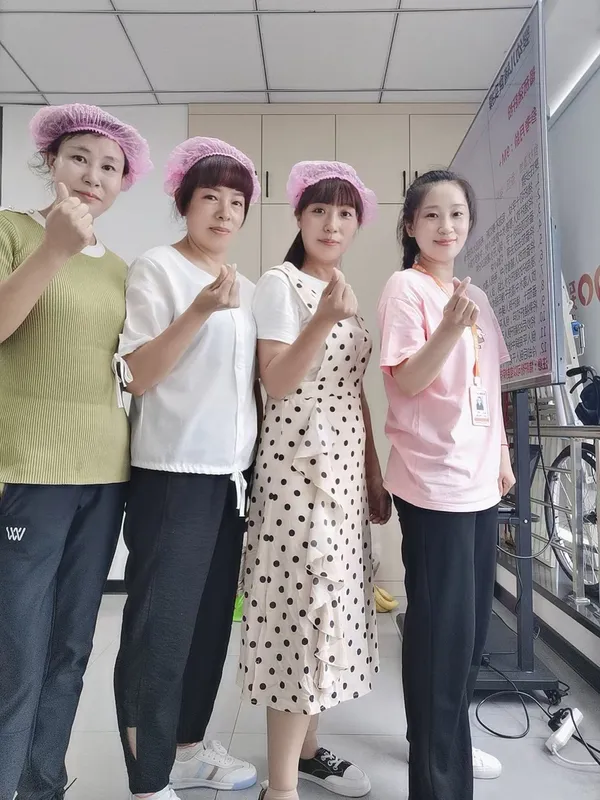 白小白家政学员风采 247